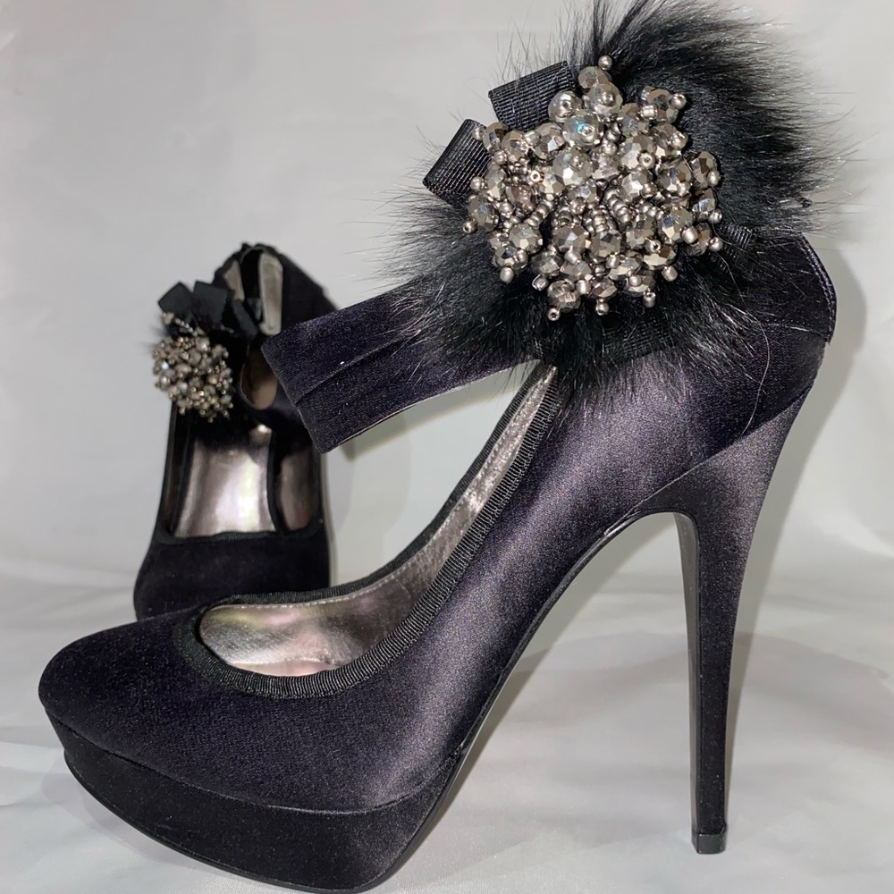 Charles by Charles David Women's Glacee Pump